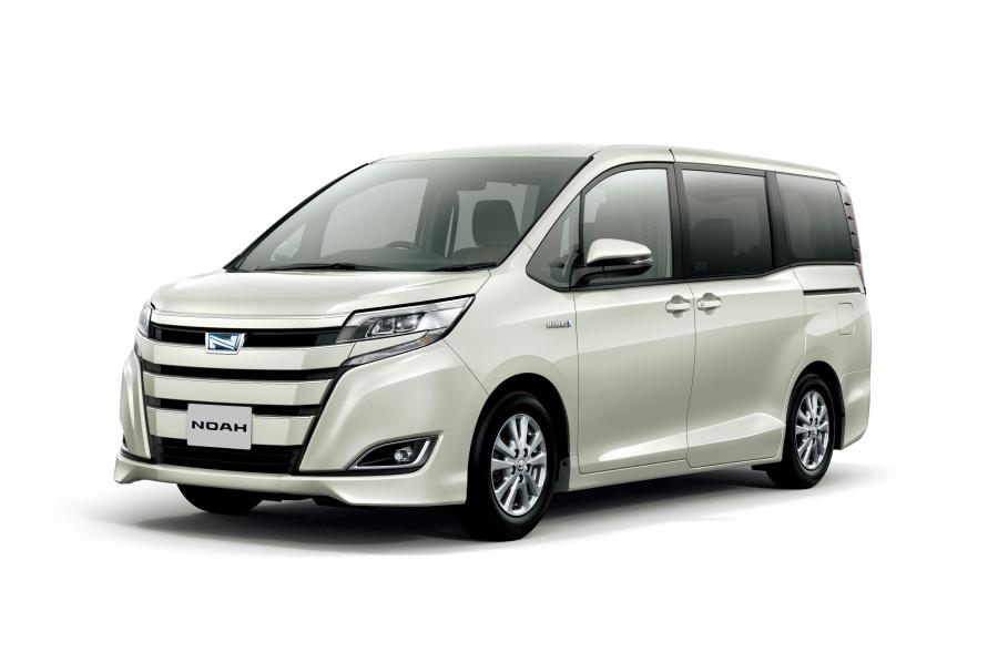  Toyota Noah Hybrid 2017 года  (фото 1 из 4)